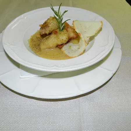 Locatori Hotel 3*