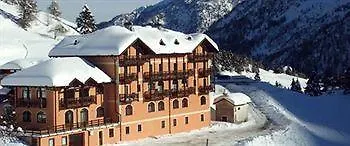 Locatori Hotel 3*